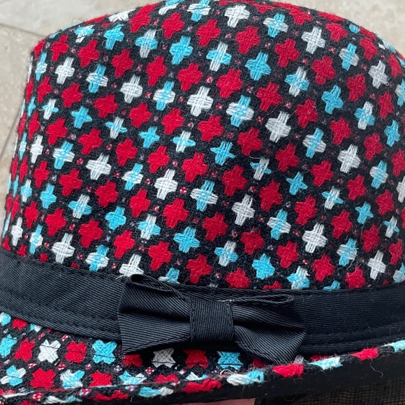Multicolor Patterned Hat - Picture 4 of 5
